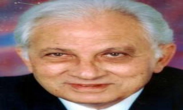 بعد معاناة قصيرة مع المرض  رحيل الفنان المصري عمر الحريري عن عمر يناهز 86 عاماً