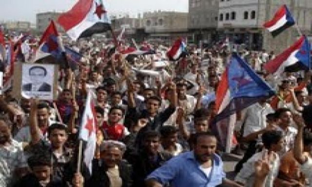 الصليب الأحمر يحذر من تردي الأوضاع في اليمن