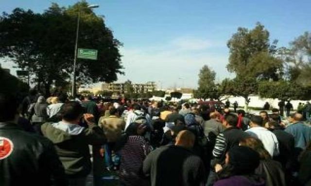 مسيرة من مسجد رابعه العدوية تتجه الى وزارة الدفاع
