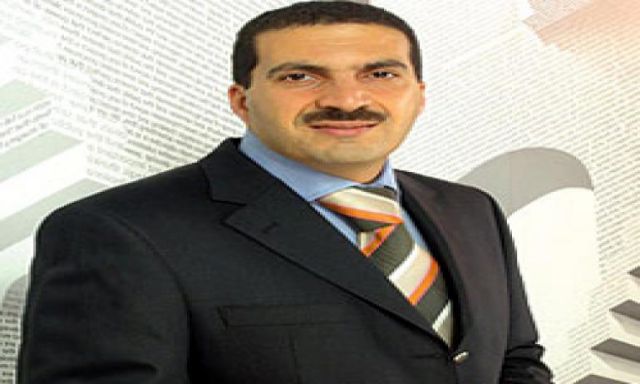 حزب مصر يقبل استقالة عمرو خالد