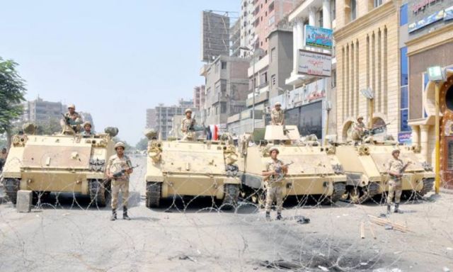 بالصور .. القوات المسلحة تنتشر بالقاهرة الكبرى ومحافظات الجمهورية