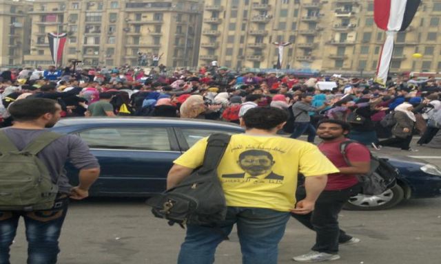 شاهد بالصور.. لحظة إقتحام شباب المحظورة ميدان التحرير