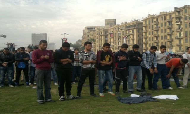 عاجل ..إخلاء ميدان التحرير من طلاب الإخوان ..والأمن يحكم سيطرته