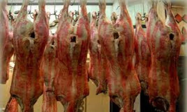 انتشار اللحوم المجمدة لإستقرار اسعارها ..والموزة بـ 34 جنيه