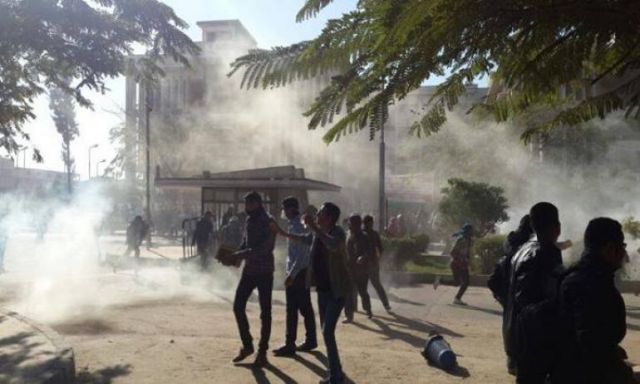 طلاب الإخوان يحاولون اقتحام المجلس الأعلى للجامعات