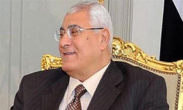 منصور يلتقى بوفد اتحاد المصريين بالخارج