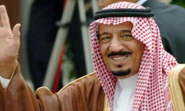 ولي العهد السعودي يتسلم رسالة خطية من عباس