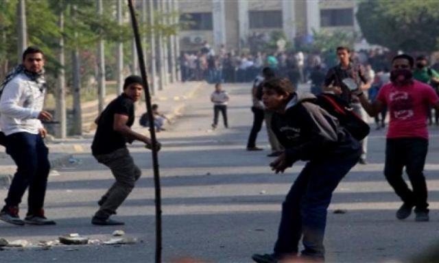 الأمن يتدخل لفض اشتباك طلاب الإرهابية فى جامعة الإسكندرية بعد مقتل طالب