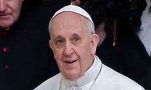 بابا الفاتيكان يدعو المسيحيين للصلاة من أجل الوحدة