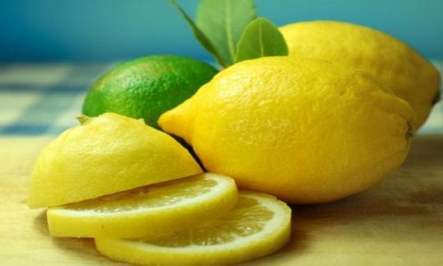 تقوية جدار الأوعية الدموية وطرد السموم أهم فوائد الليمون