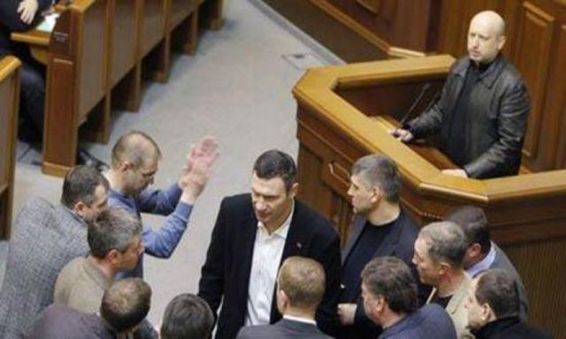 برلمان القرم يبدي استعداده للحوار مع كييف