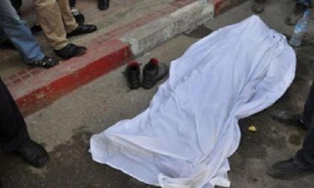 جثة مجهولة ملقاه أمام مقر ”الحرية والعدالة” تثير ذعر أهالى المنصورة