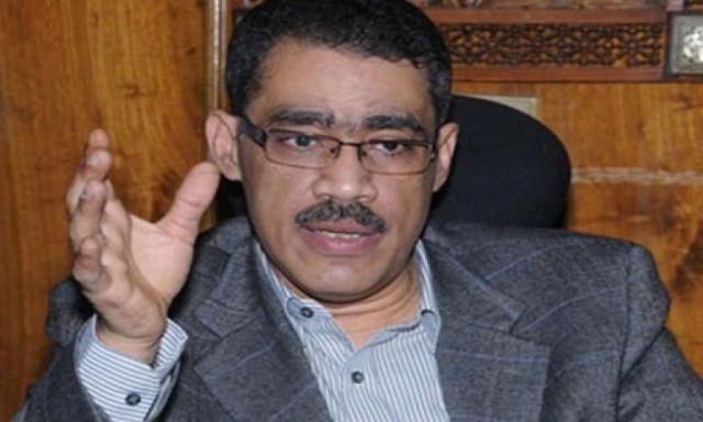 ضياء رشوان يطالب النائب العام بالإفراج عن الصحفية نعيمة راشد