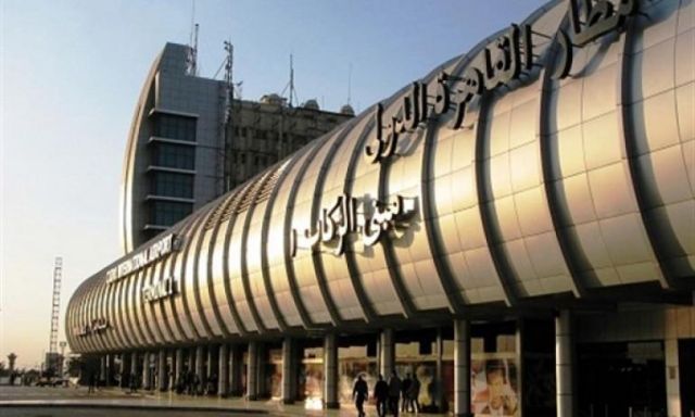 390 فلسطينًا يغادرون مطار القاهرة الدولى لأداء العمرة