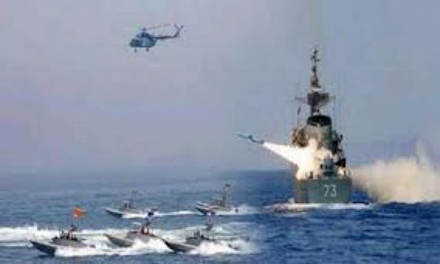 بحرية الحرس الثوري الإيراني تؤكد استعدادها لتدمير أي سفينة أمريكية خلال دقيقة