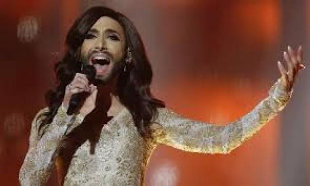 بالفيديو:مغنية متحولة جنسياً تخوض نهائيات اليوروفيجن