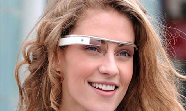 المستشار الطبى لجوجل يكشف..خطورة نظارة جوجل على شبكية العين