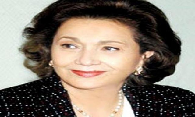 عاجل :فريد الديب يكشف العلاقة السرية بين سوزان مبارك و زوجة المشير السيسى