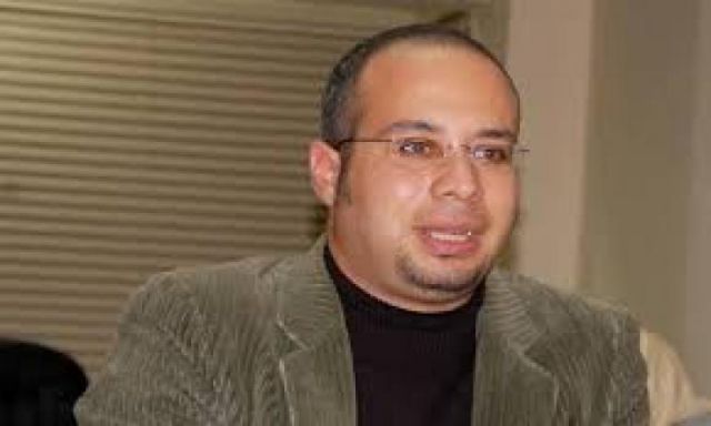 بلاغ للنائب العام يتهم أحمد ماهر بالخيانة العظمى