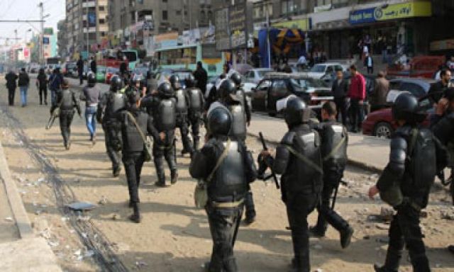 قوات الأمن تنتشر أمام قسم ”الطالبية” استعدادا لمظاهرات الإخوان