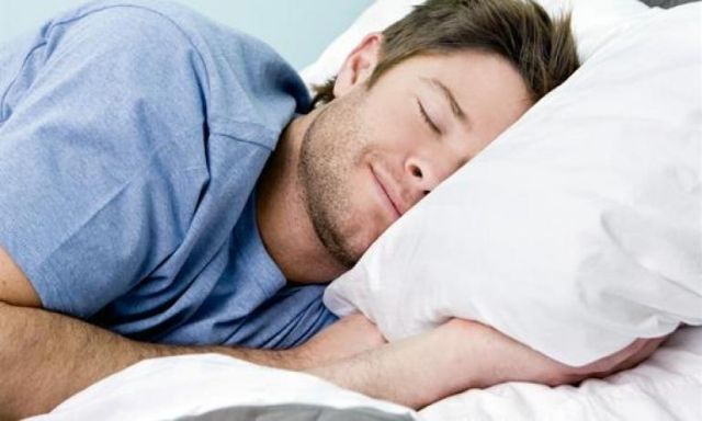 دراسة: النوم في الغرف المكيفة يساعد على خسارة الوزن
