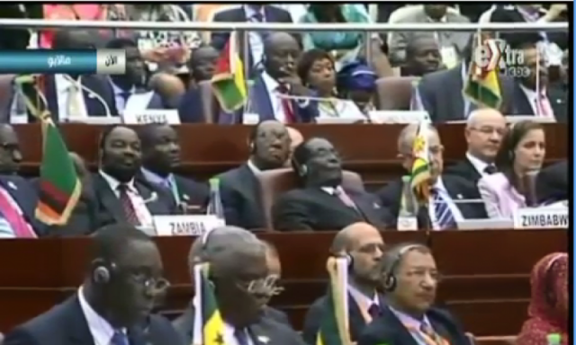 شاهد بالفيديو .. ”النوم” يغلب زعماء أفريقيا في ”قمة الاتحاد الأفريقي”