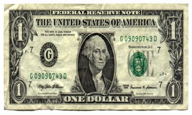 إنحناء أسعار الدولار أمام العملات الأجنبية