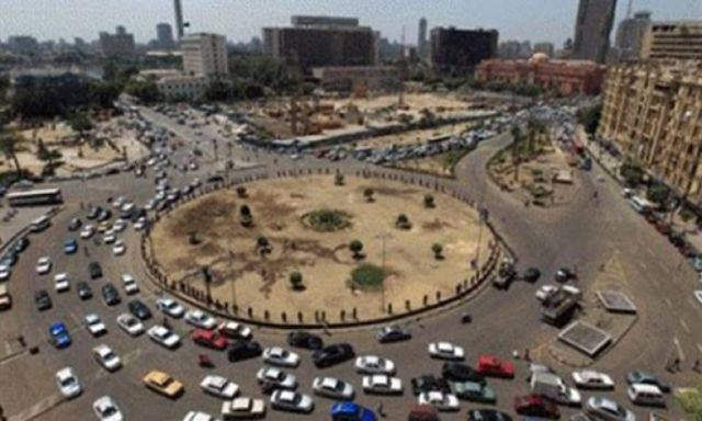 قوات الأمن تعيد فتح ميدان التحرير بعد إغلاقه عقب تفجيرات الإتحادية