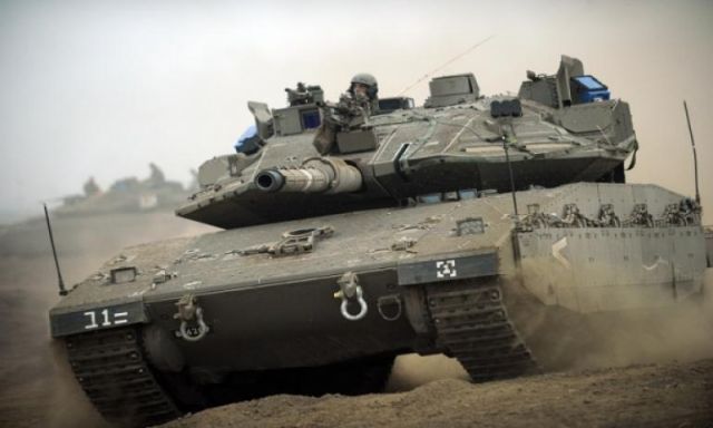 عاجل ..دبابات قوات الاحتلال الاسرائيلى تقتحم قطاع غزة من 3 محاور