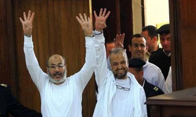 وصول البلتاجى وحجازى إلى أكاديمية الشرطة لإستئناف محاكمتهم فى تعذيب ضابط شرطة بـ ”رابعة”