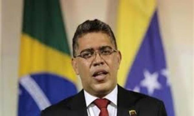 وزير الصحة ووزير خارجية فنزويلا يزوران المصابين الفلسطينيين بمعهد ناصر
