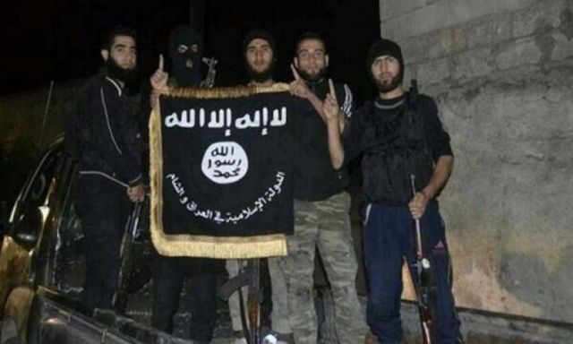 ”داعش” تتحدى المخابرات الأمريكية وتنشر صور أعضائها أمام البيت الأبيض