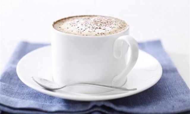 دراسة: شرب الحامل للقهوة يعرض جنينها للإصابة بسرطان الدم