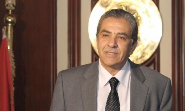 وزير البيئة يعرض موقف مصر نحو قضية التغيرات المناخية لرئيس الوزراء