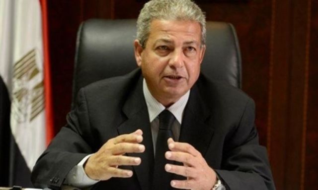 وزير الرياضة يناقش حضور جماهير الاهلى مباراة القطن مع وزير الداخلية