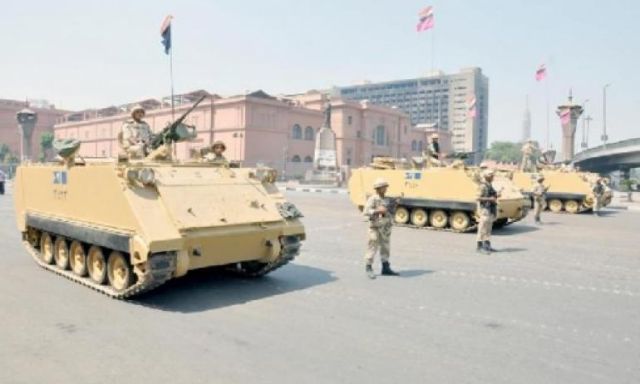 الجيش يواصل تأمين مداخل ميدان التحرير
