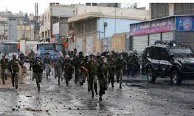 قوات الاحتلال تقتحم مخيم شعفاط وسط القدس