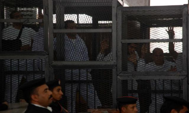 محكمة النقض تقبل طعن صحفيي الجزيرةعلى أحكام حبسهم وتقرر إعادة محاكمتهم