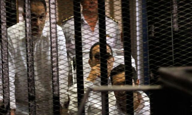النقض تقبل طعن مبارك ونجليه على حكم حبسهم في«قصورالرئاسة»وتعيد المحاكمة
