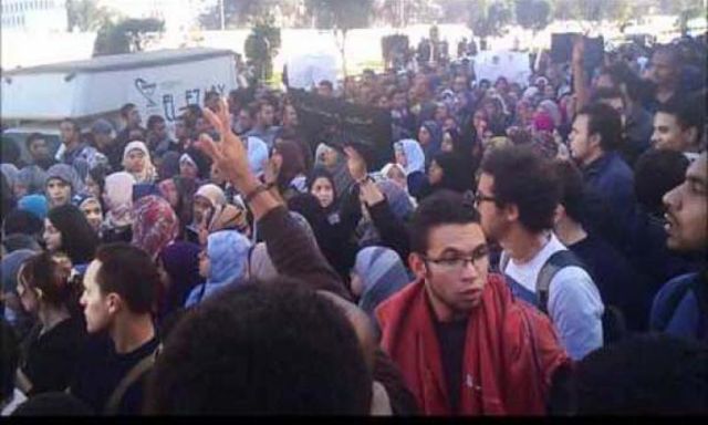 الوطنية للتغيير :تواجد المتظاهرين فى محيط وزارة الدفاع يفتح الباب للمصادمات الدامية