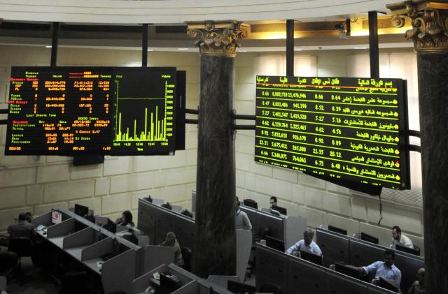 بدء جلسات البورصة المصرية الأولى وسط حالة من التباين