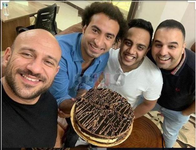 علي ربيع يحتفل بعيد ميلاد أحمد مكي: أحلى إنسان