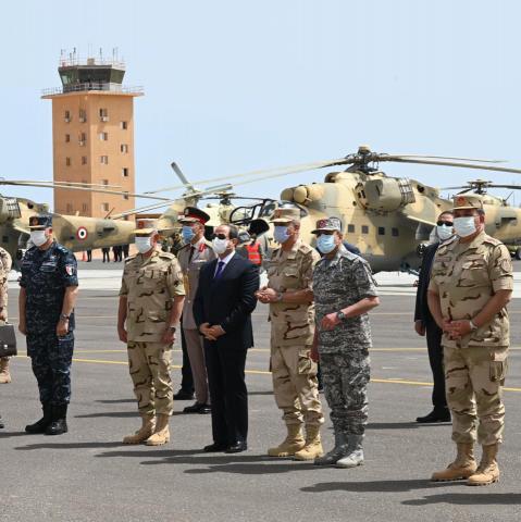 الرئيس السيسى مع قادة القوات المسلحة 