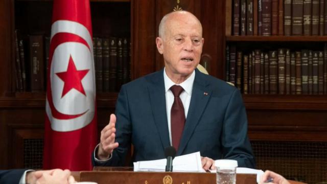 الرئيس التونسي يمهل الأحزاب أسبوعا لتقديم مقترحاتهم لتشكيل الحكومة