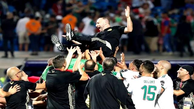 مدرب الجزائر: لن أنسى شعور التتويج بكأس أفريقيا