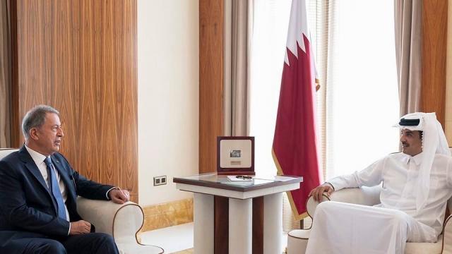 عاجل وخطير ..كواليس صفقات الدم والخيانة فى لقاء وزير الدفاع التركى مع أمير قطر