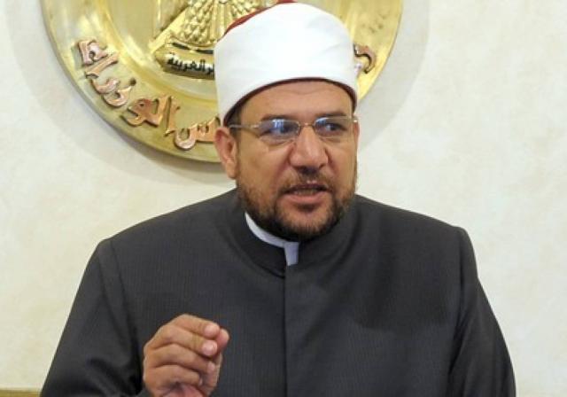 وزير الأوقاف يبحث ضوابط العودة التدريجية لصلاة الجمعة بكافة المساجد