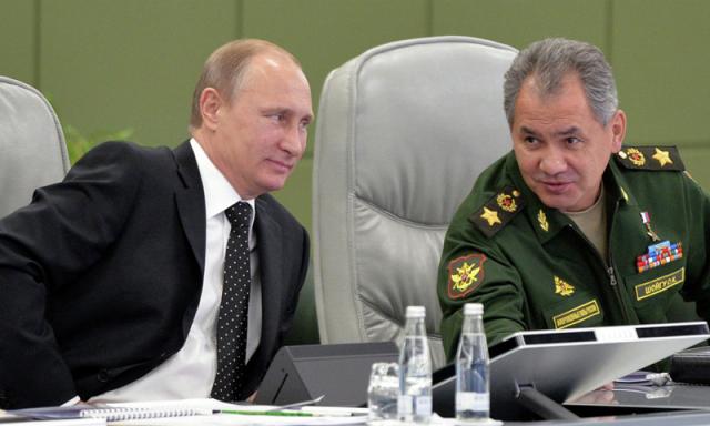 سرى للغاية.. كواليس لقاء بوتين ووزير الدفاع الروسي والقائد العام للبحرية
