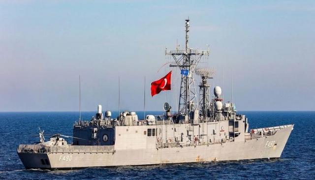 عاجل وخطير.. الجيش الليبي يرصد 5 فرقاطات تركية وسفينة إمداد قبالة ساحل مصراتة
