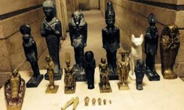 السياحة تكشف المستور فى بيع قطع أثرية مصرية لصالح ”المتحف البريطاني” فى لندن